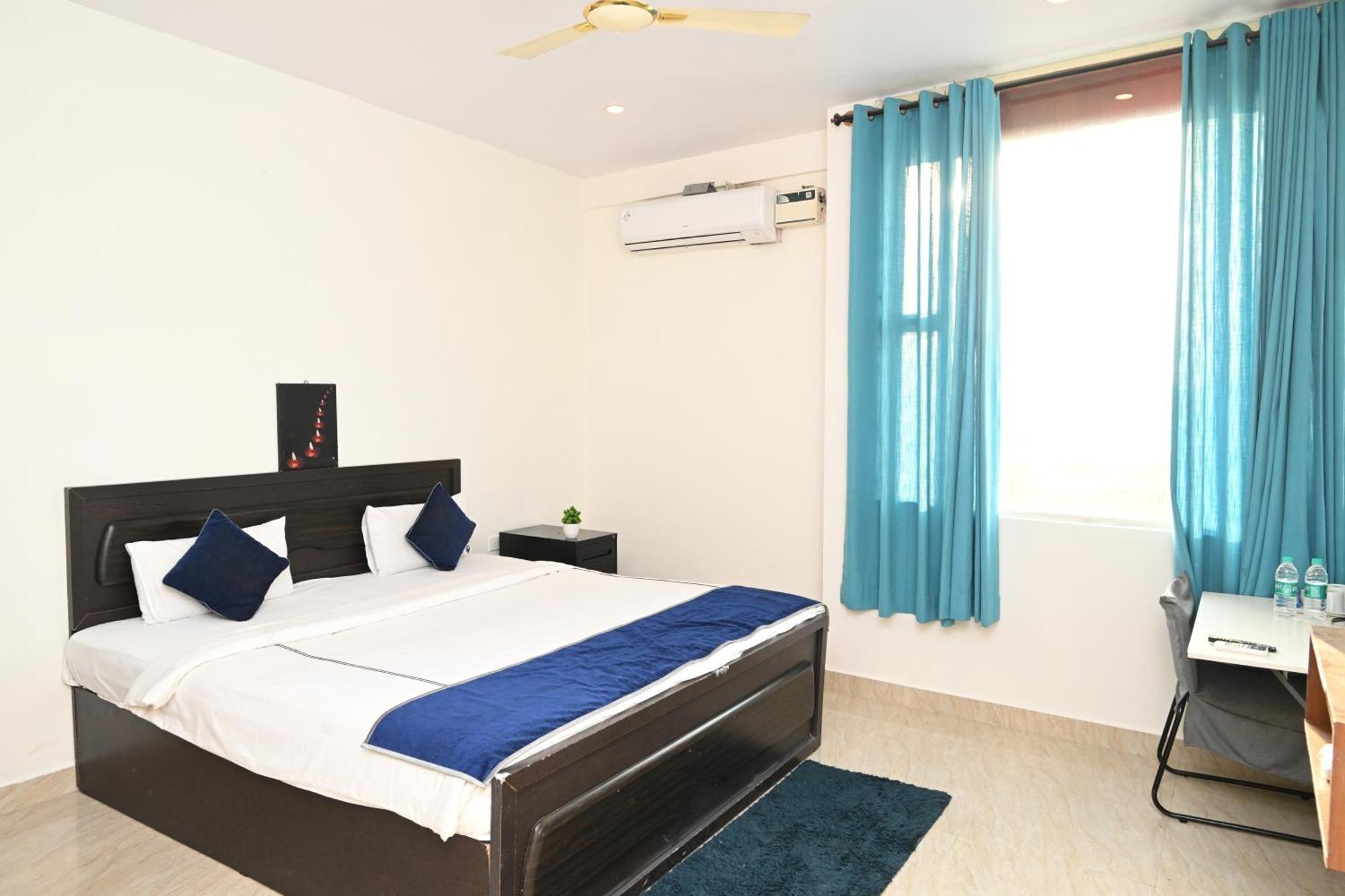 Airport Residency Hotell Devanahalli Exteriör bild