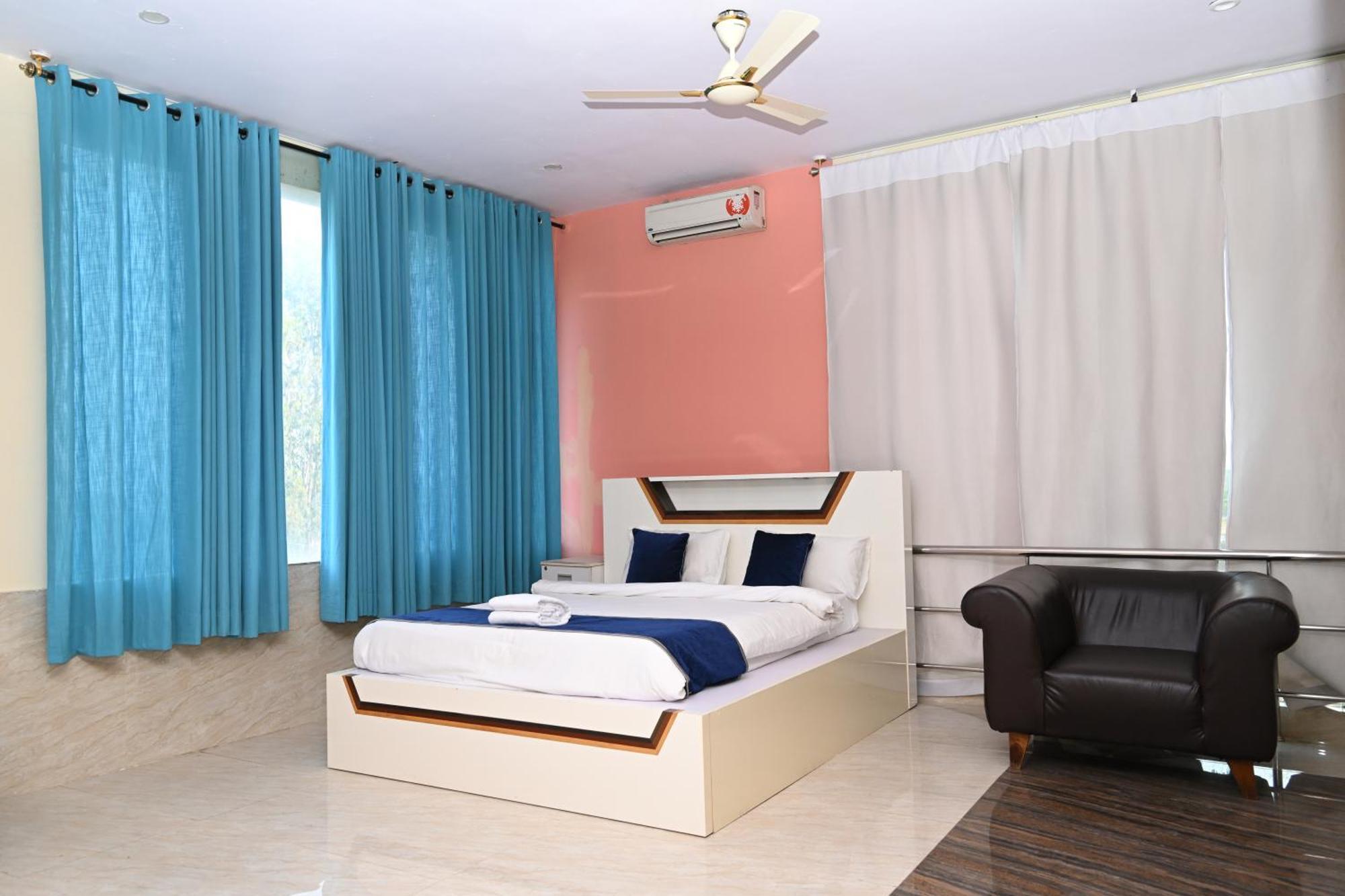 Airport Residency Hotell Devanahalli Exteriör bild