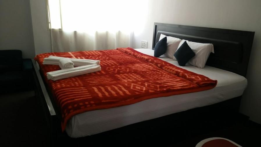 Airport Residency Hotell Devanahalli Exteriör bild